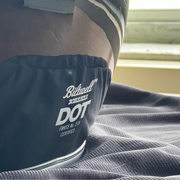 🖤 SOLD 🖤 Biltwell Bonanza Motorcycle Helmet - Picture 2 of 3